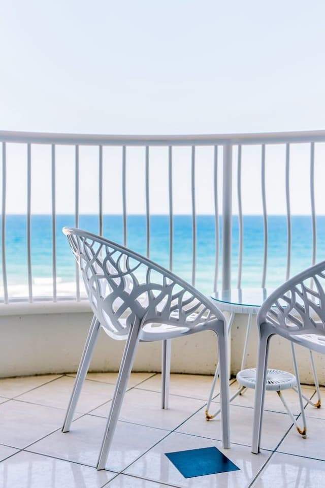 One-Bedroom Apartment with Ocean View Standard (Higher Floor)