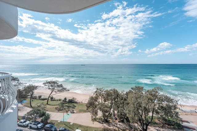 One-Bedroom Apartment with Ocean View Deluxe
