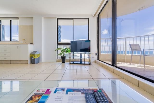 One-Bedroom Apartment with Ocean View Standard (Higher Floor)
