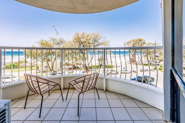 Two-Bedroom Apartment with Ocean View Deluxe