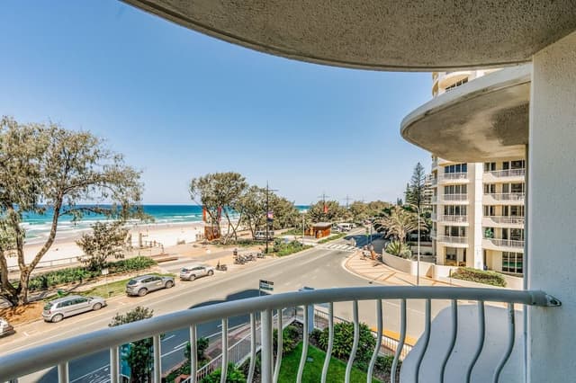 Two-Bedroom Apartment with Ocean View Deluxe