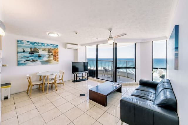 One-Bedroom Apartment with Ocean View Standard (Higher Floor)