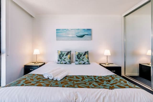 One-Bedroom Apartment with Ocean View Standard (Higher Floor)