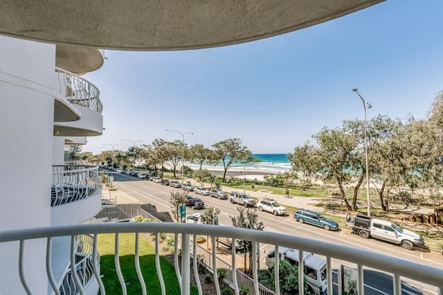 Two-Bedroom Apartment with Ocean View Deluxe
