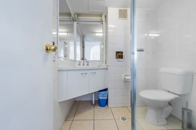 One-Bedroom Apartment with Ocean View Standard (Higher Floor)