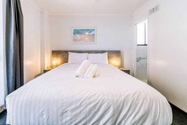 Two-Bedroom Apartment with Ocean View Deluxe