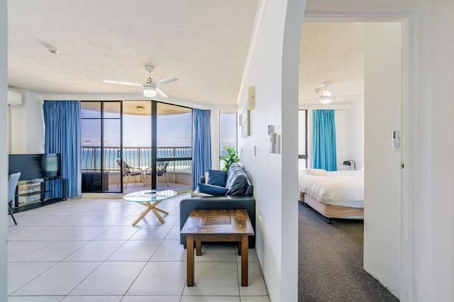 One-Bedroom Apartment with Ocean View Standard (Higher Floor)