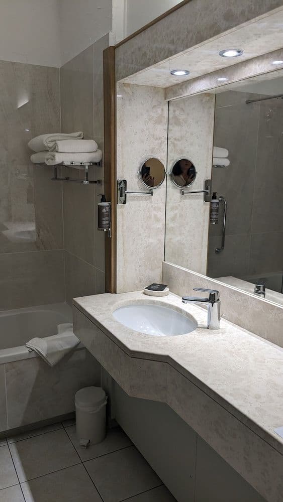 Deluxe Double or Twin Room