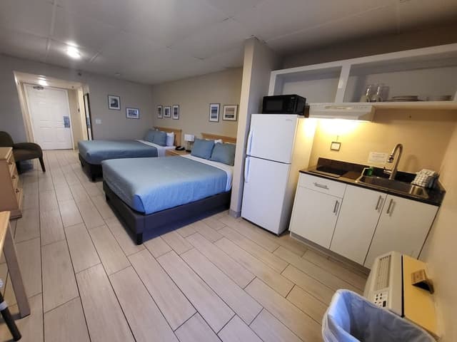 Standard Studio Suite, 2 Queen Beds, Kitchenette, Oceanfront