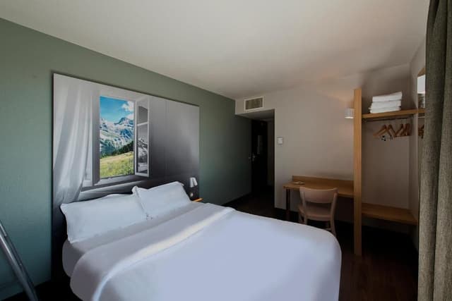 Double Room (1 - 2 Adults)