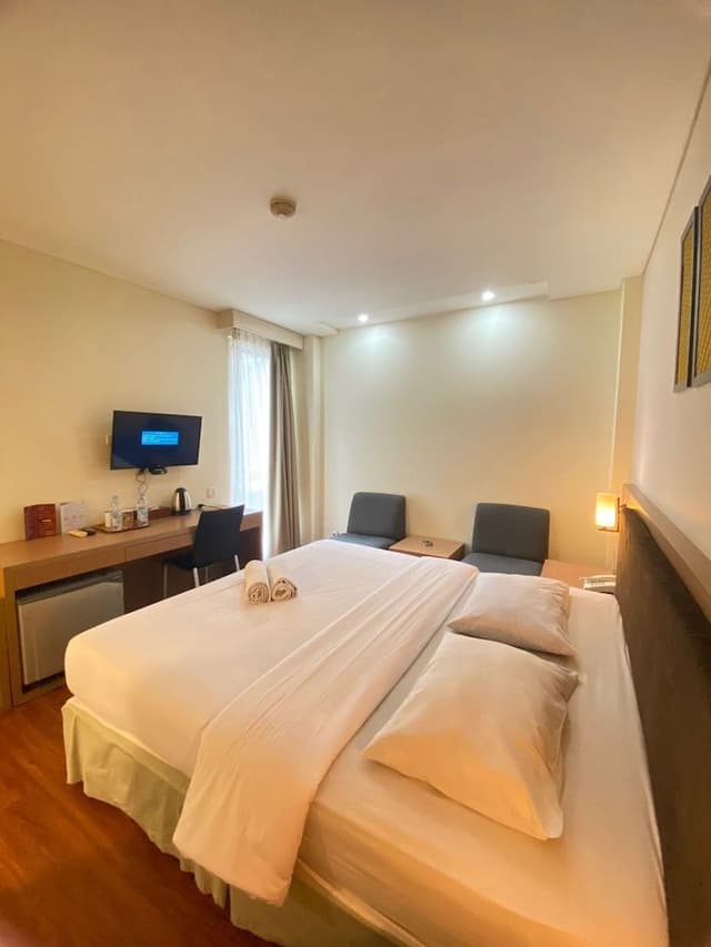 Executive Double Modern