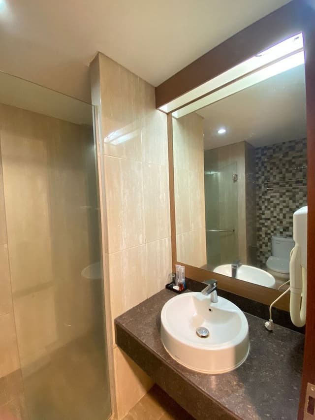 Executive Double Modern