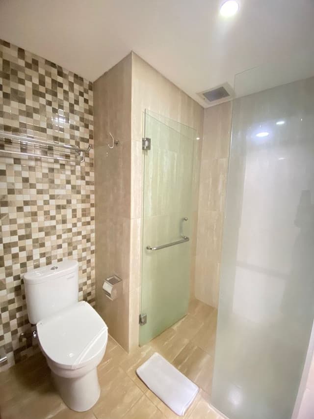 Executive Twin Modern