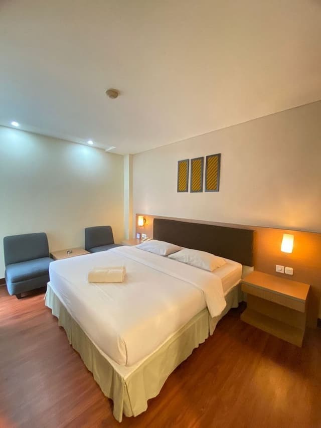 Executive Double Modern