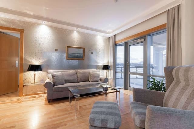 Suite (Master)