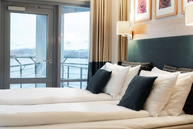 Superior Room, 1 King Bed, Balcony