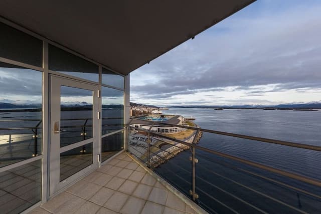 Superior Room, 1 King Bed, Balcony