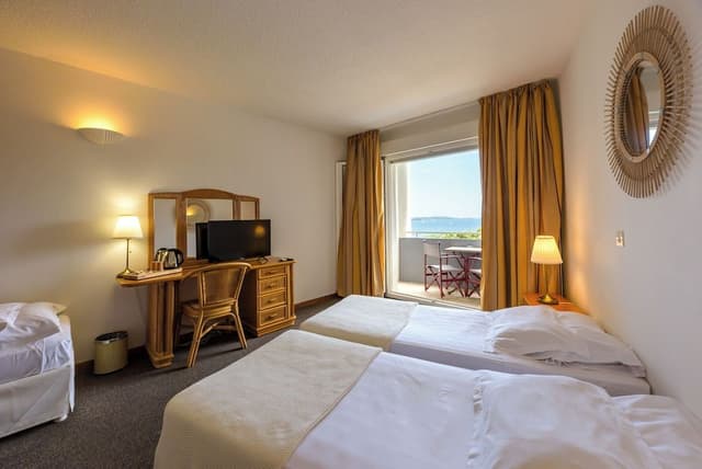 Triple Room, Balcony