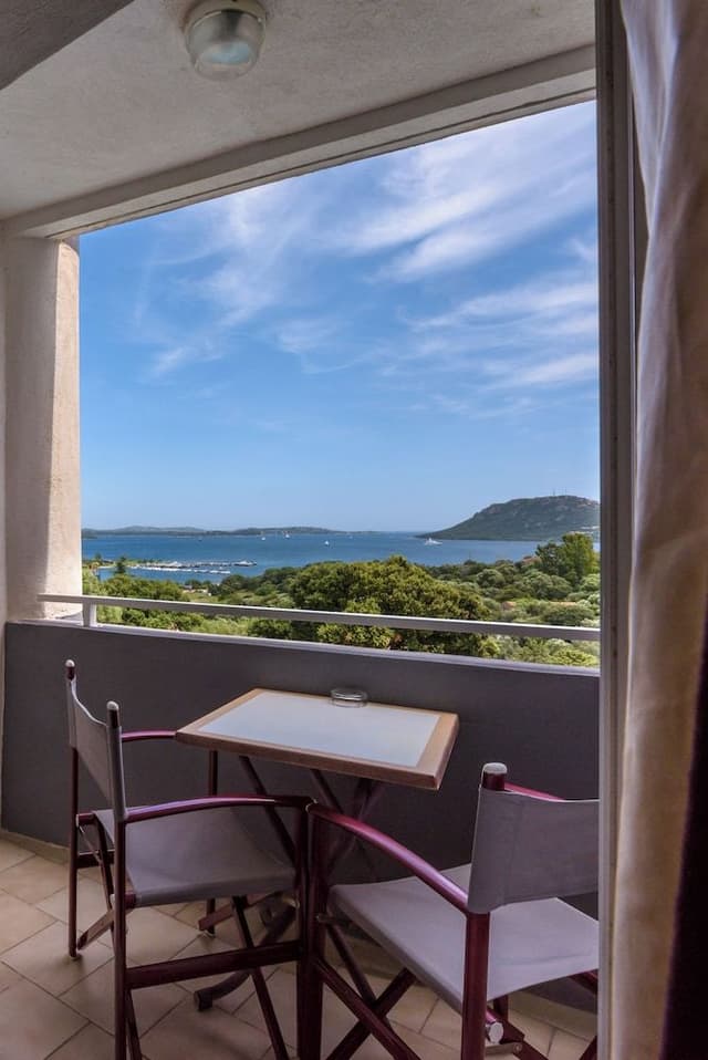 Triple Room, Balcony