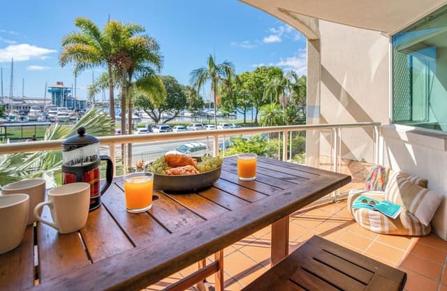 3 Bedroom Marina View Apartment