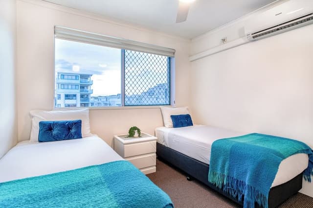 3 Bedroom Marina View Rooftop Apartment