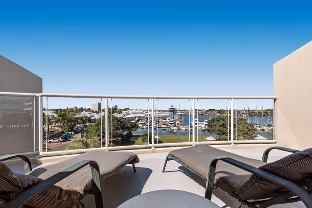 3 Bedroom Marina View Rooftop Apartment
