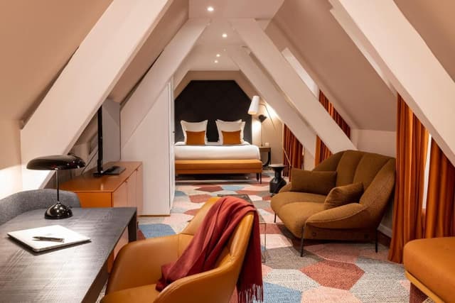 Double Suite