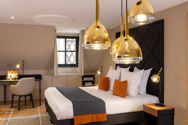 Double Suite