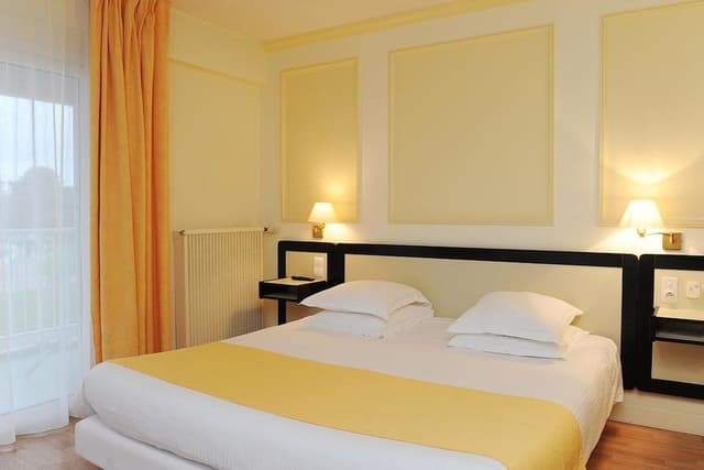 Superior Double Room (Fantastique)