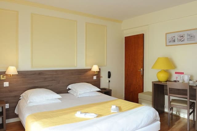 Superior Double Room (Fantastique)