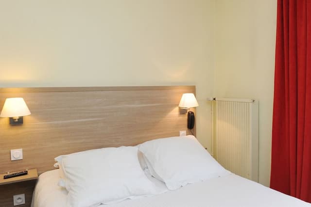 Double Room (Sympathique)