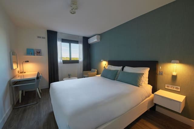 Comfort Room, 1 Bedroom, Hill View