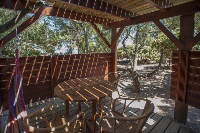 Bungalow, Beachside