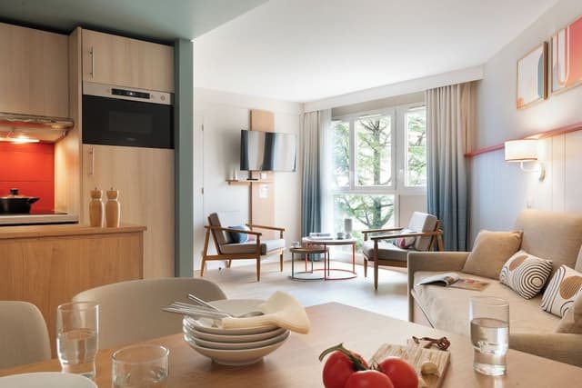 Appartement 6 personnes - 1 chambre + 1 coin nuit - Vue jardin - Rénové