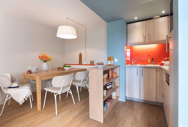 Appartement 6 personnes - 1 chambre + 1 coin nuit - Vue jardin - Rénové