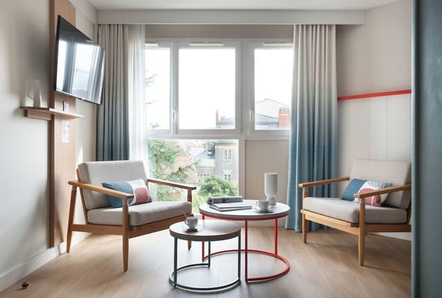 Appartement 6 personnes - 1 chambre + 1 coin nuit - Vue jardin - Rénové
