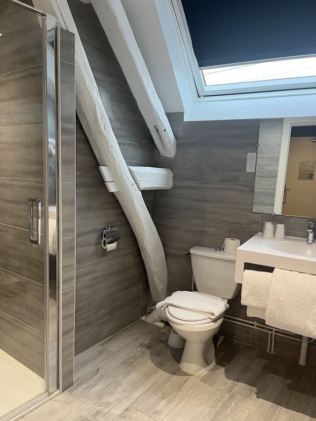 Comfort Triple Room
