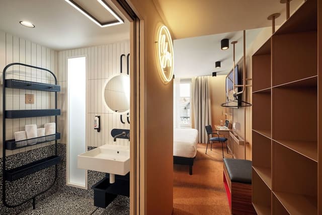 Superior Room, 1 Queen Bed