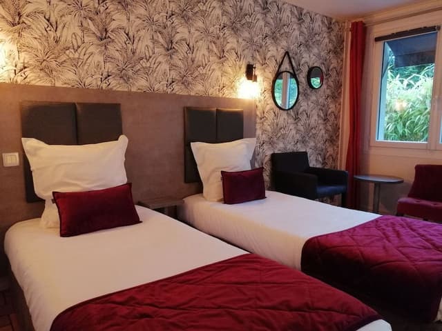 Standard Twin Room