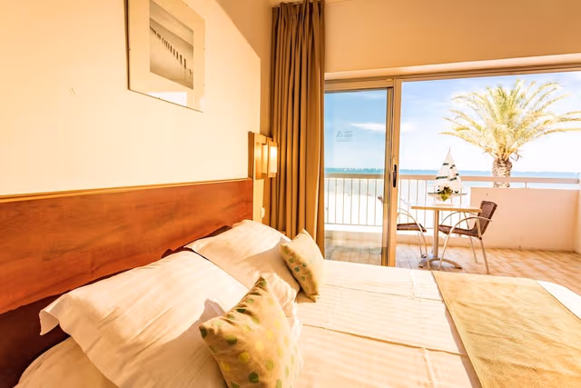 Double Room with Balcony, sea View . Superior floor