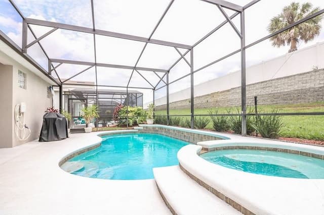 Classic Condo, 4 Bedrooms (2253)