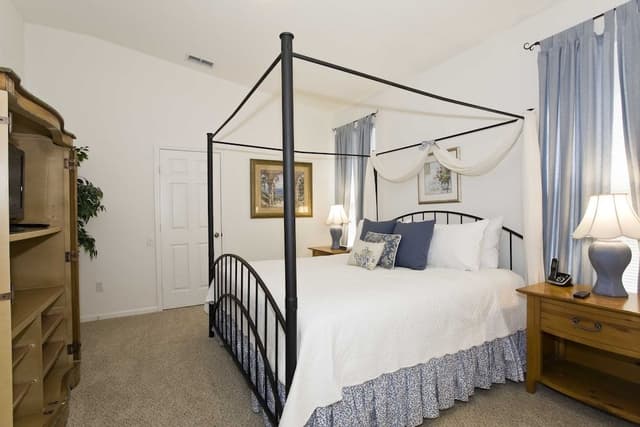 Condo, 4 Bedrooms (3 Bathroom - 8010)