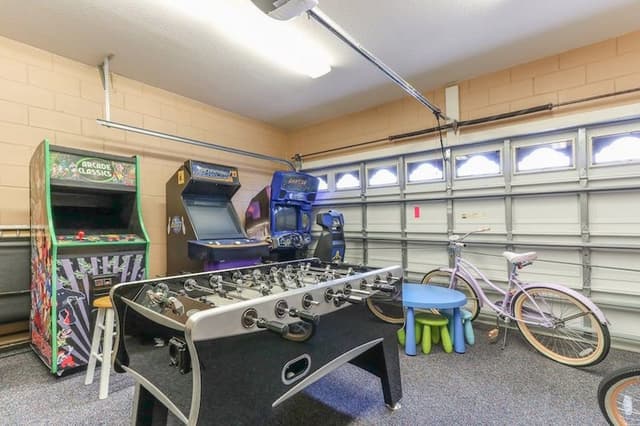 Classic Condo, 4 Bedrooms (2253)