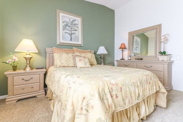 Classic Condo, 4 Bedrooms (2253)