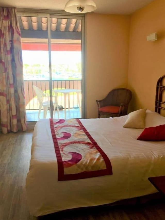 Room with port view, with terrace, air-conditioned