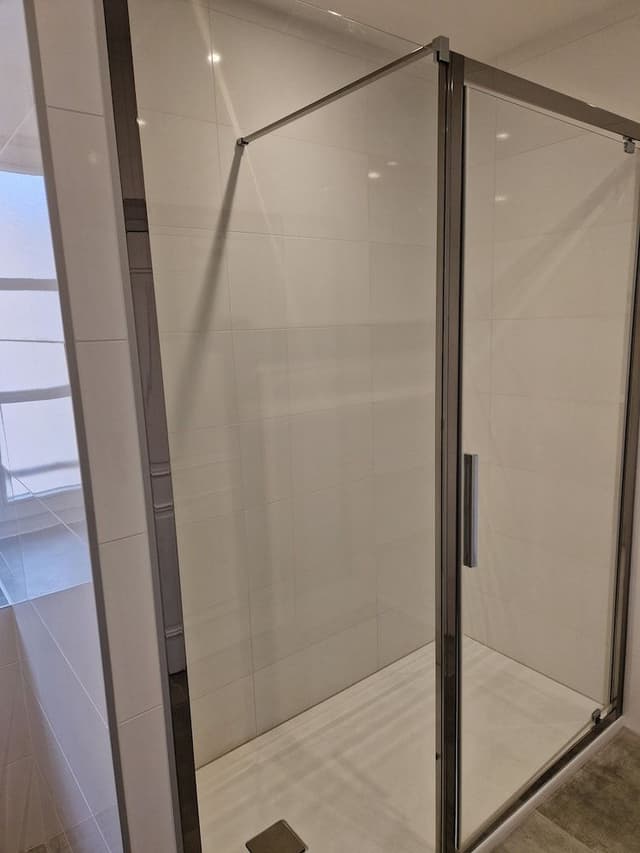 Single Room, Shared Bathroom (Avec lavabo)