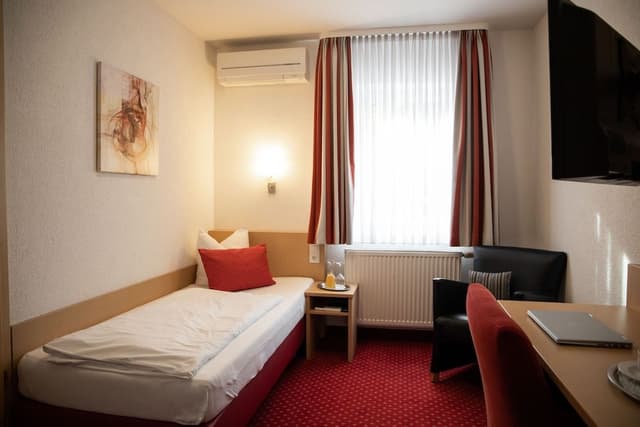 Economy Single Room