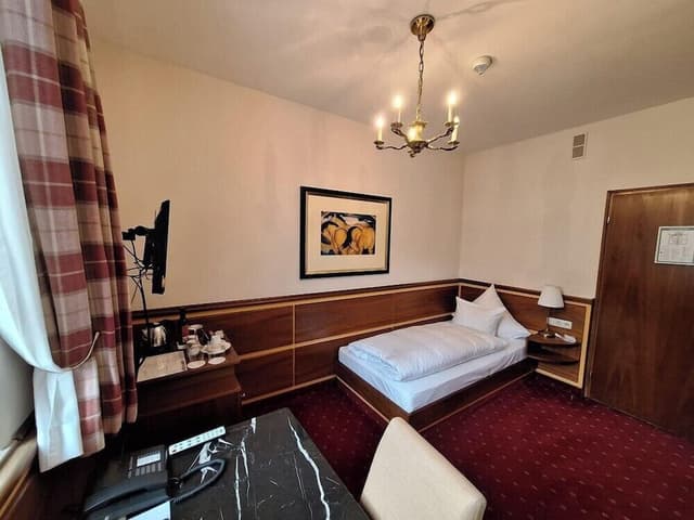 Basic Single Room