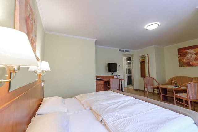 Deluxe Double Room, Balcony, Courtyard View