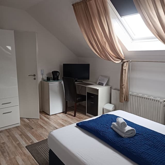 Basic Single Room